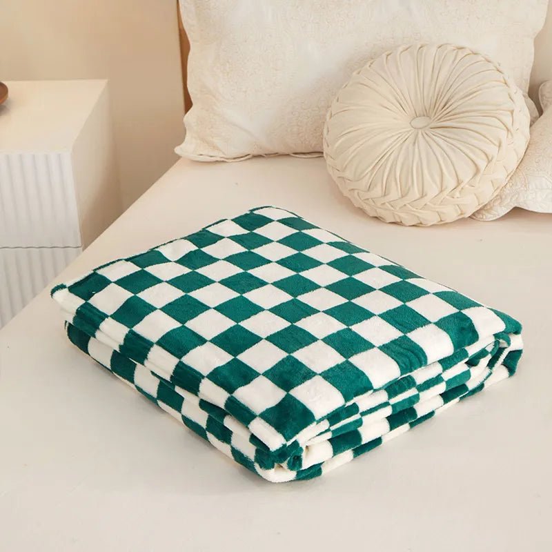 Liora — Soft Plush Checkerboard Plaid Sofa Blanket for Warmth
